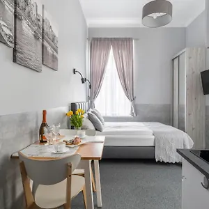 Primero Elegant Old Town Hotel apartamentowy